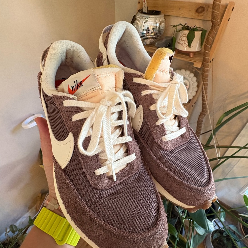 Nike Waffle Debut